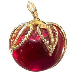 Vintage Sarah Coventry Magenta Pink Lucite Apple Pin